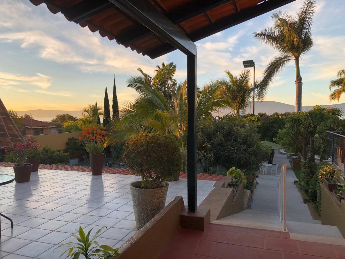 Casa De La Abuela Bed & Breakfast Ajijic Exterior photo