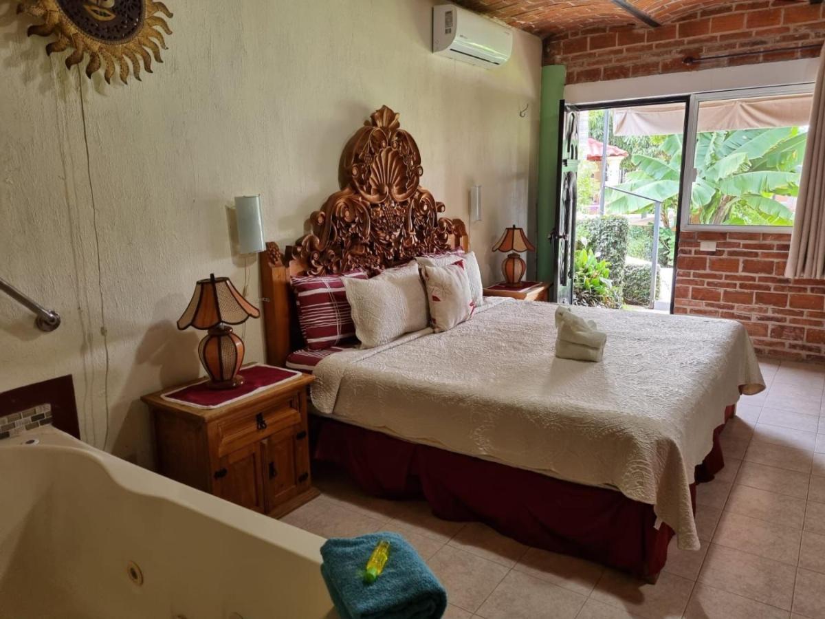 Casa De La Abuela Bed & Breakfast Ajijic Exterior photo